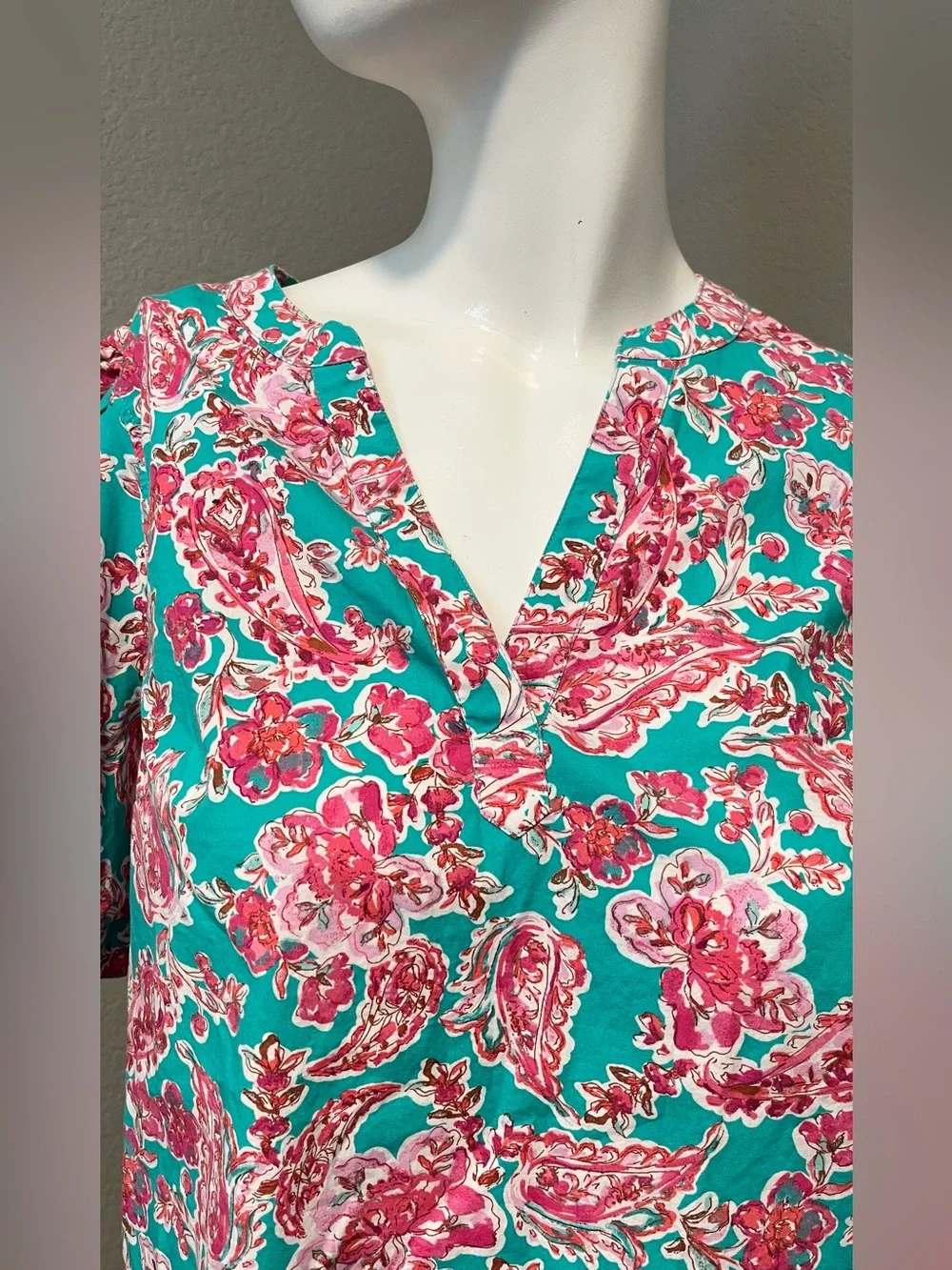 J. CREW Women’s Turquoise  Floral Paisley V-Neck SS Top  Blouse Size XS